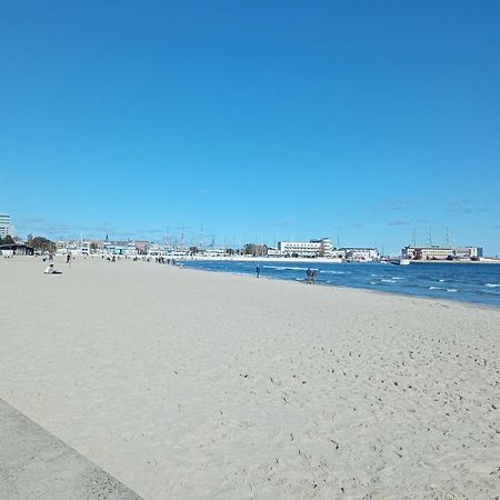Apartament Przy Bulwarze Gdynia Bagian luar foto